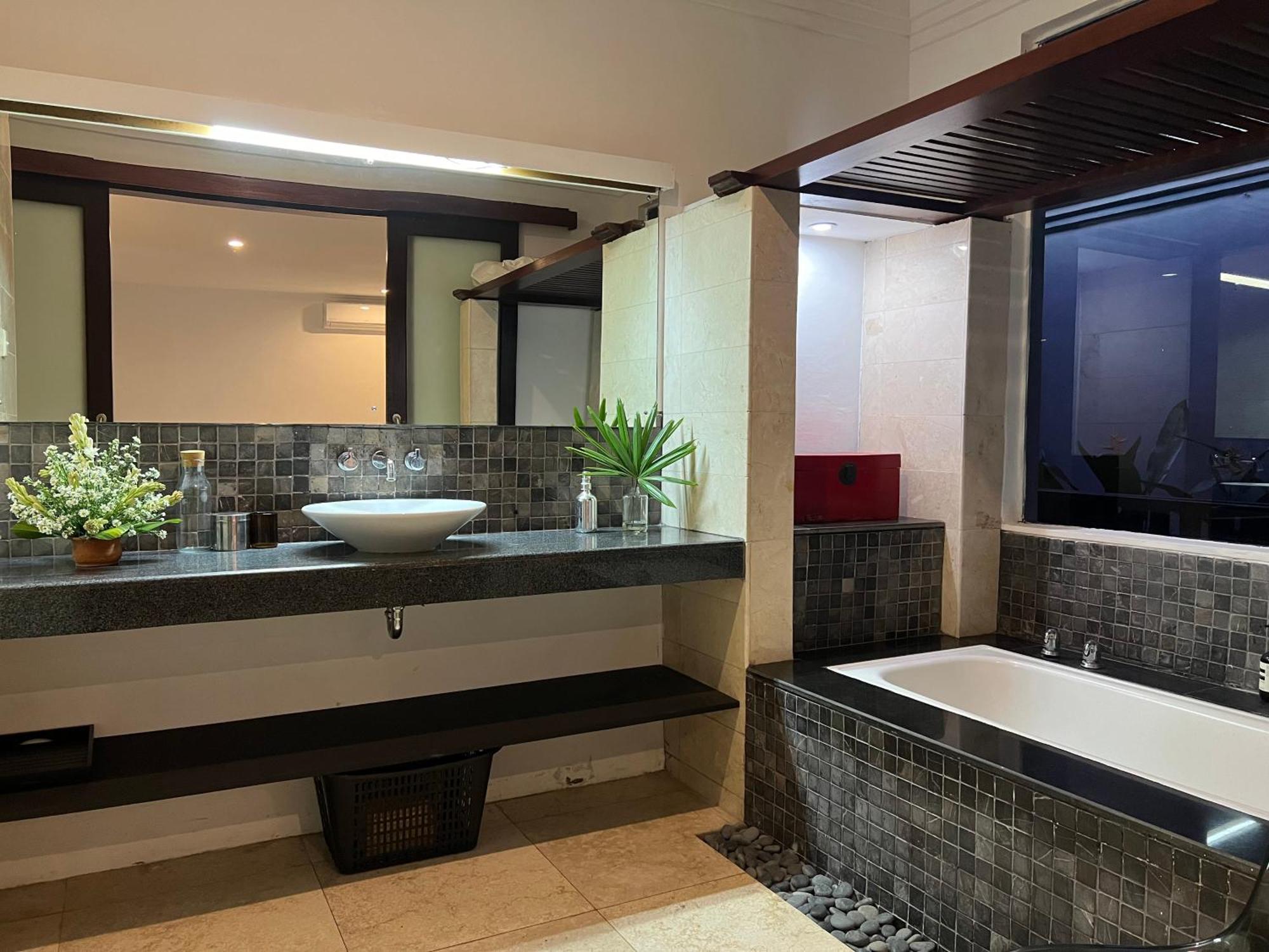 The Mia Bali Villa Kerobokan  Exterior photo